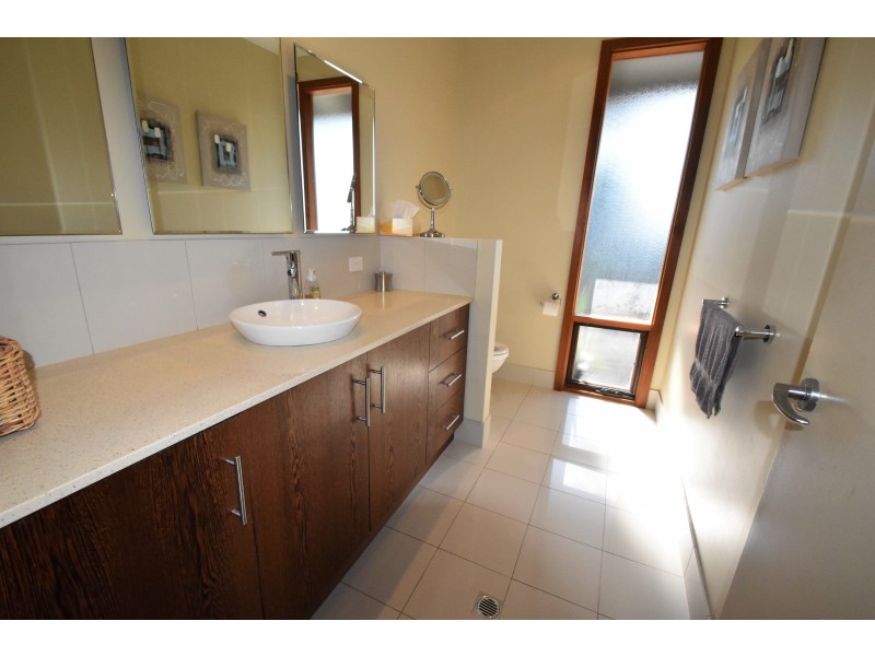 110 Doctors Hill Rd, Yankalilla SA 5203