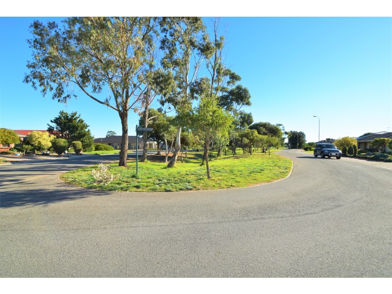 1 Parrumba Drive, Normanville SA 5204