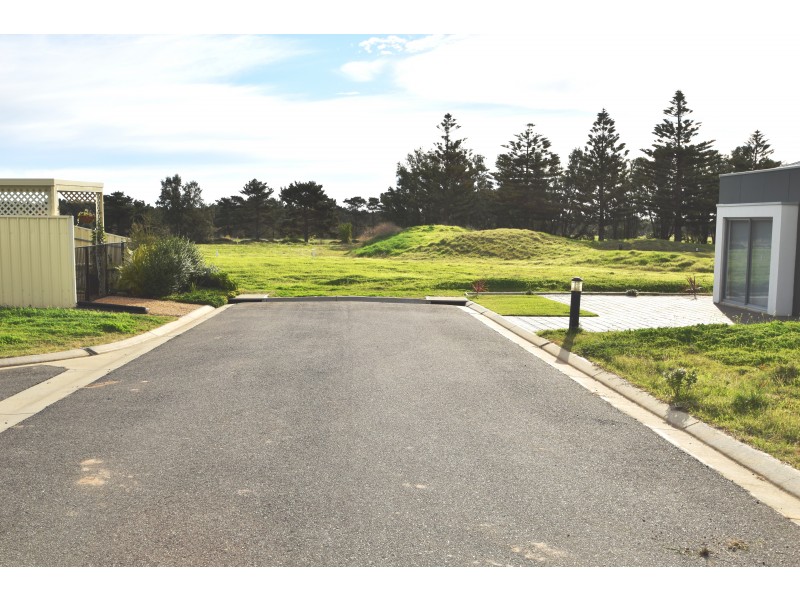Lot 267 & 268, 5 & 6 The Vines Drive, Normanville SA 5204