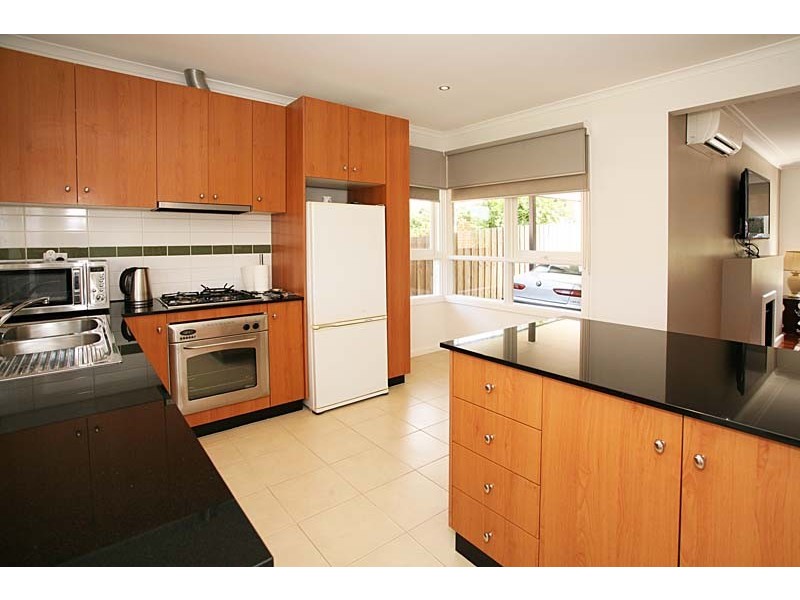 18 Aldinga Street, Blackburn South VIC 3130