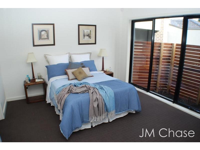 2/1 Purches Street, Mitcham VIC 3132