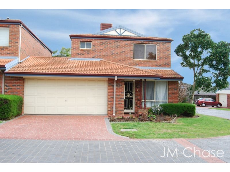 2 Heathcote Drive, Forest Hill VIC 3131