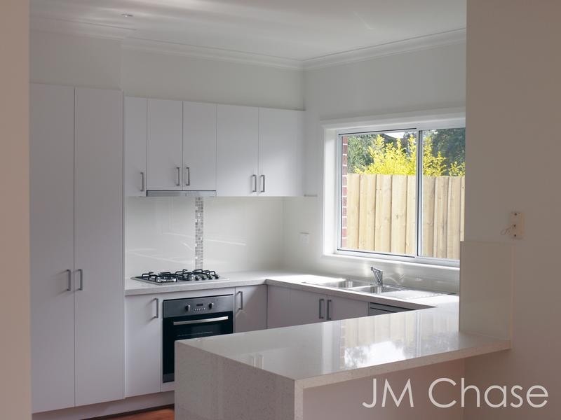 2/139 Porter Road, Heidelberg Heights VIC 3081