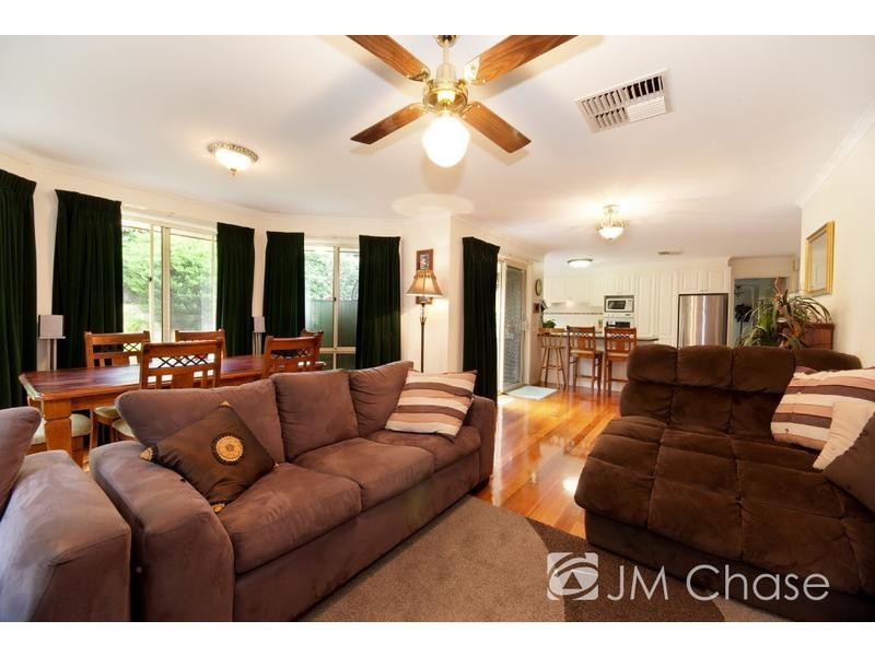 15 Cotswold Close, Vermont VIC 3133