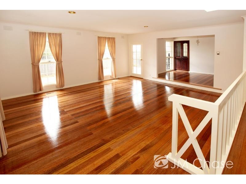 8 Shearers Court, Vermont South VIC 3133