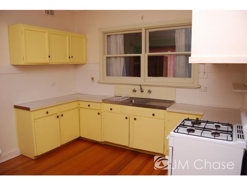 1/13 Johnston Street, Burwood VIC 3125