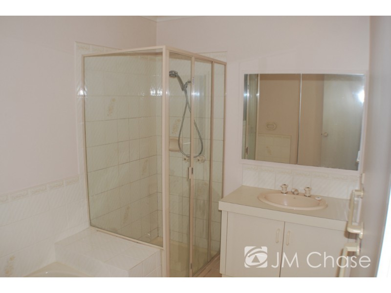 12 Radiant Crescent, Forest Hill VIC 3131