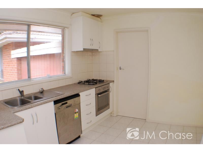 2/14 McClares Road, Vermont VIC 3133