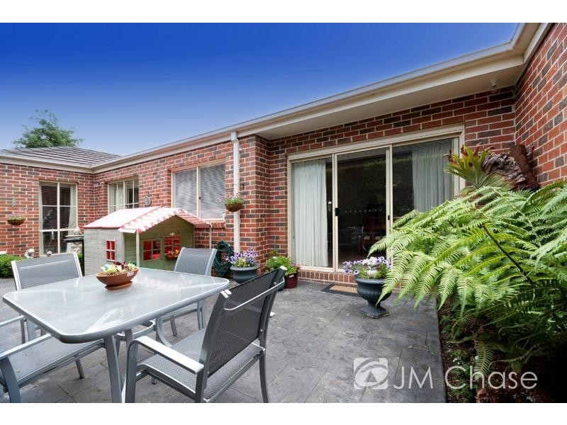 32 Westminster Close, Blackburn South VIC 3130