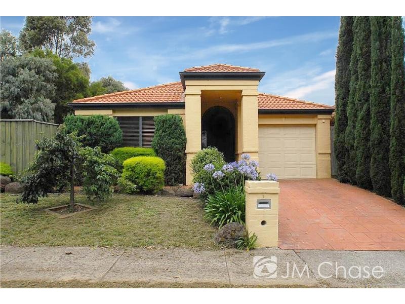1 Applewood Drive, Knoxfield VIC 3180