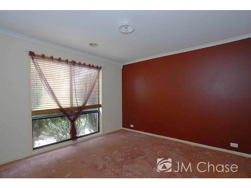 1 Applewood Drive, Knoxfield VIC 3180