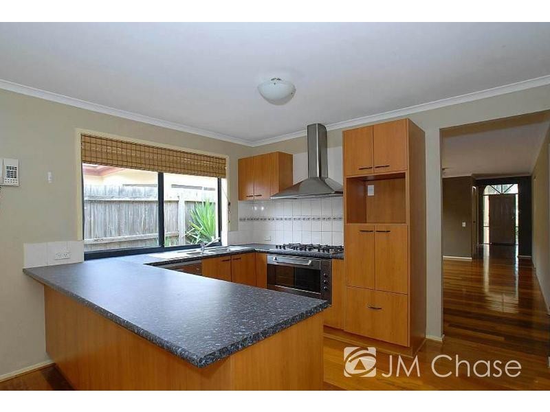 1 Applewood Drive, Knoxfield VIC 3180