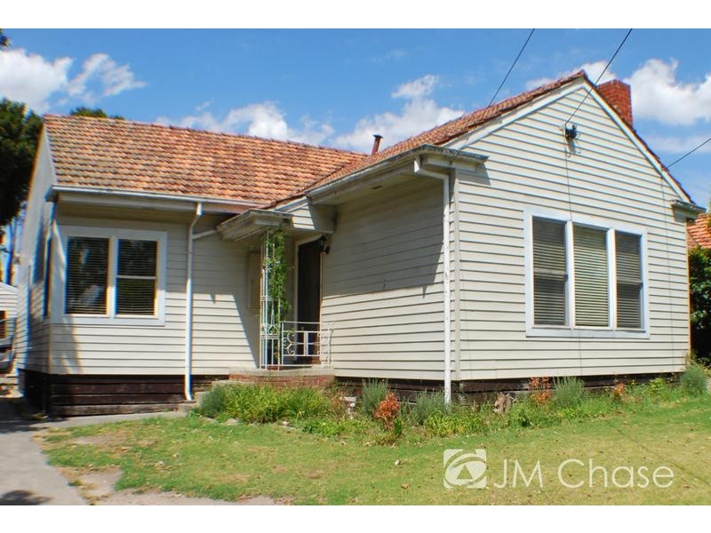 16 Campbell Parade, Box Hill South VIC 3128