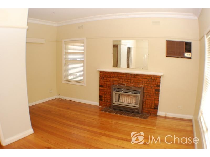 16 Campbell Parade, Box Hill South VIC 3128