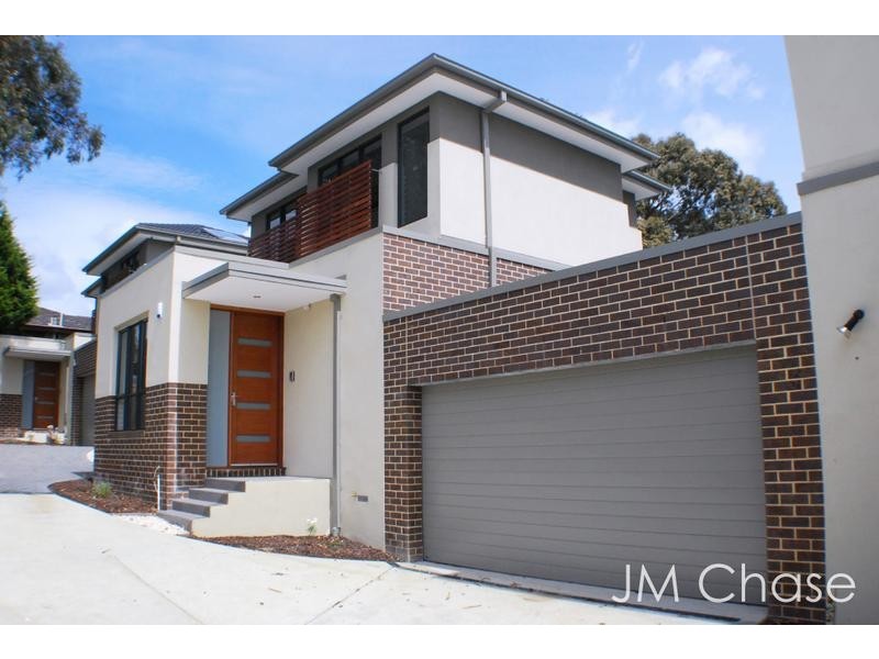 2/7 Johnston Street, Burwood VIC 3125