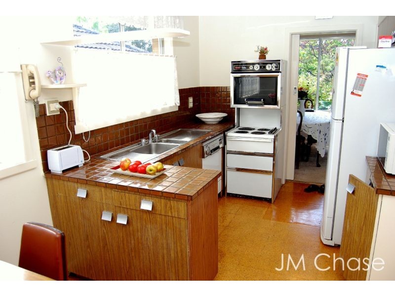 10 Inglewood Avenue, Forest Hill VIC 3131