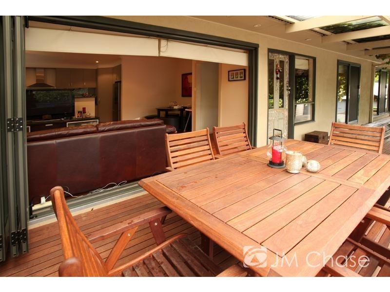 17 Centre Road, Vermont VIC 3133