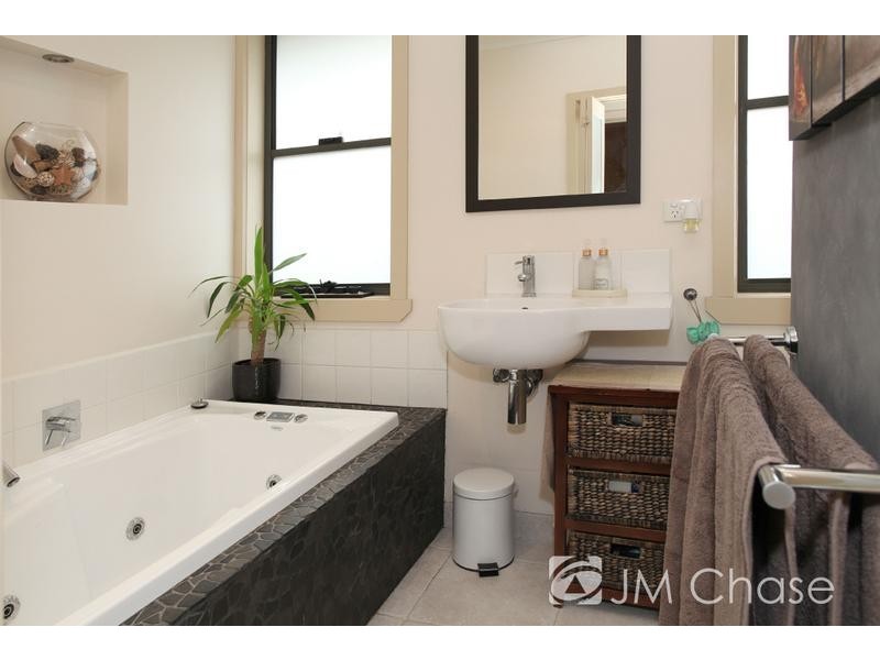 17 Centre Road, Vermont VIC 3133