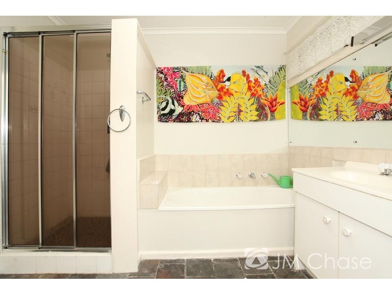 4 Dunkinson Street, Narre Warren VIC 3805