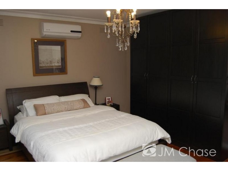 15 Wilkinson Street, Burwood East VIC 3151