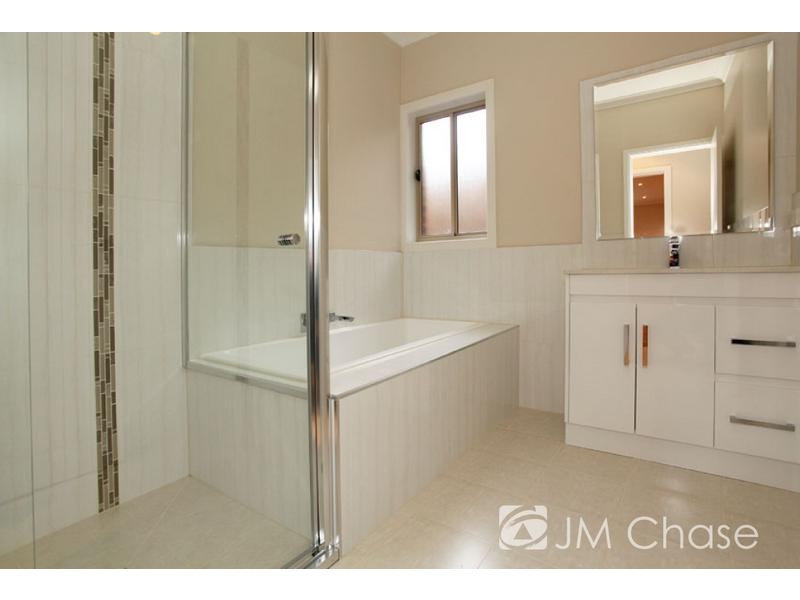 2/11 View Road, Vermont VIC 3133