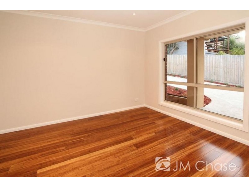 2/11 View Road, Vermont VIC 3133