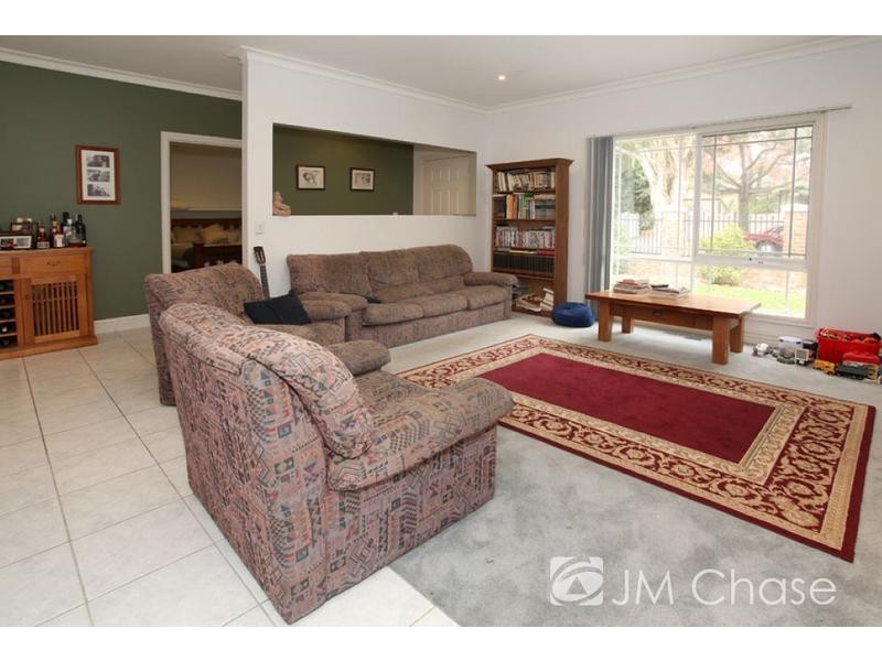 1/2 Owen Street, Mitcham VIC 3132