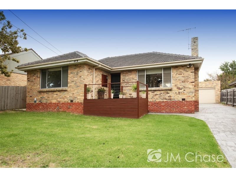 12 Parkmore Road, Forest Hill VIC 3131