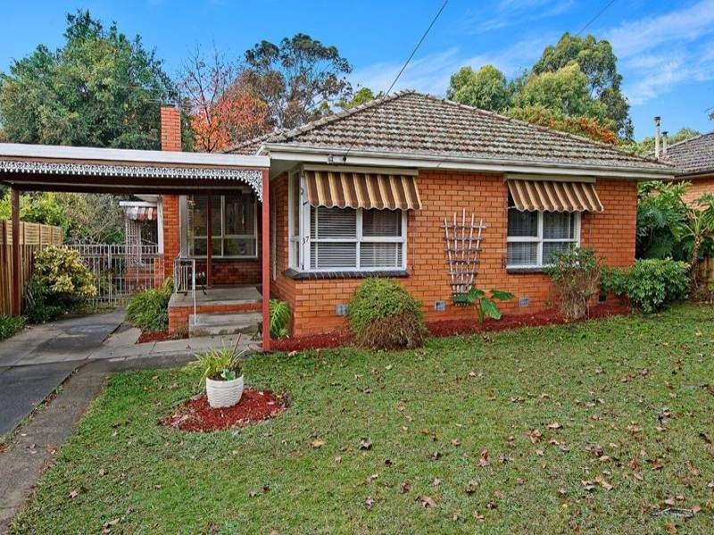 37 Thornhill Drive, Forest Hill VIC 3131