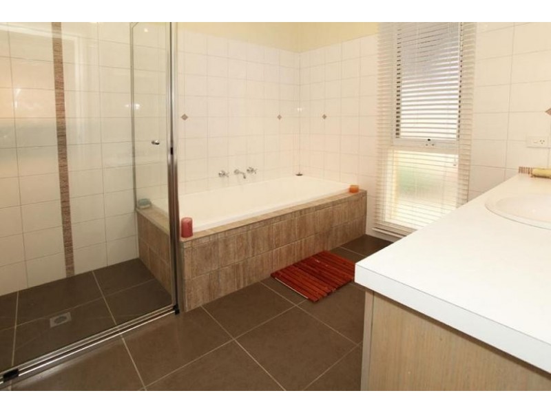 38 Pioneer Close, Vermont South VIC 3133