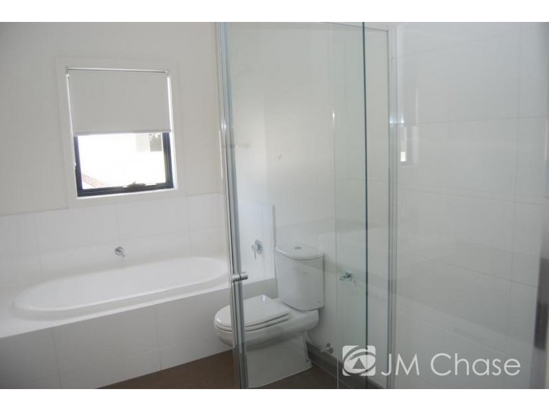 10 Elmington Avenue, Forest Hill VIC 3131