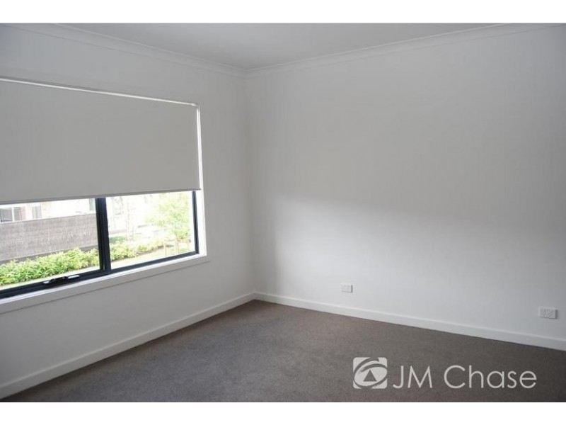 10 Elmington Avenue, Forest Hill VIC 3131