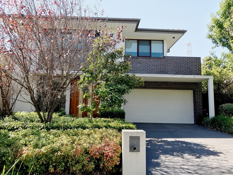 5 Elmington Avenue, Forest Hill VIC 3131