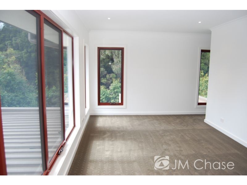 5 Elmington Avenue, Forest Hill VIC 3131