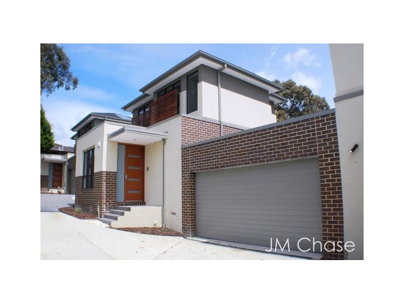 2/7 Johnston Street, Burwood VIC 3125
