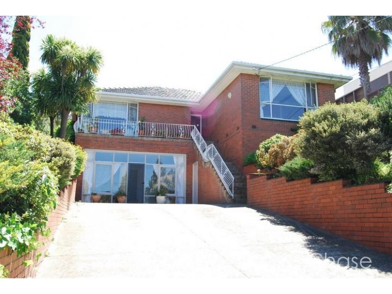 5 Hallows Street, Glen Waverley VIC 3150