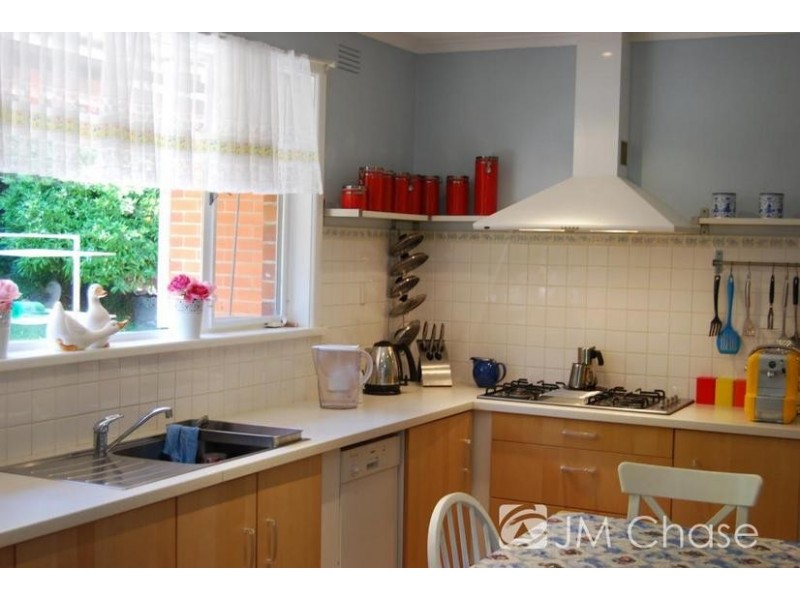 5 Hallows Street, Glen Waverley VIC 3150