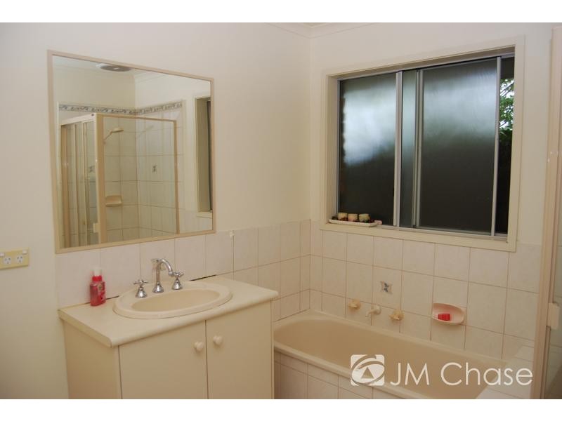 42 Sandon Circuit, Forest Hill VIC 3131