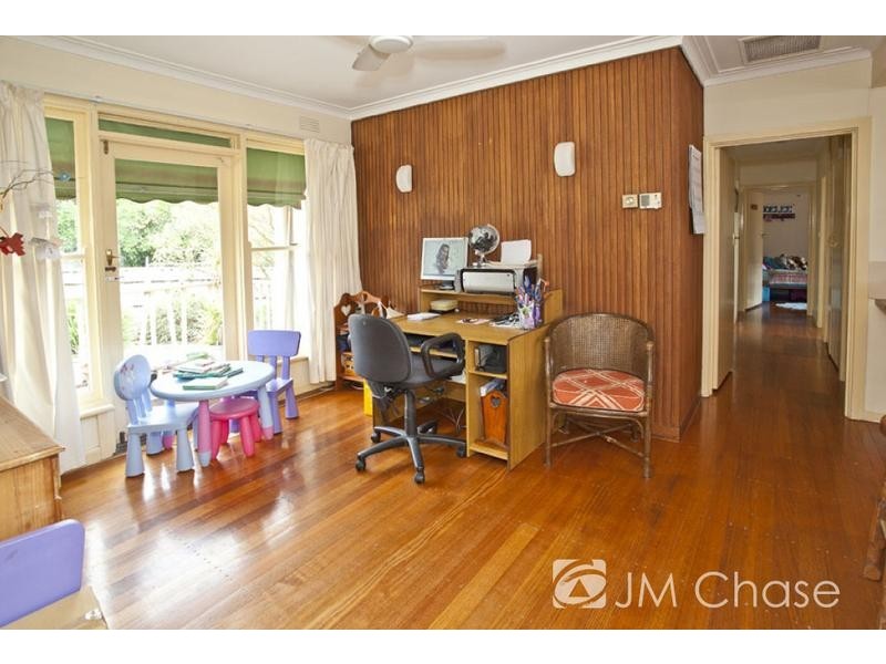 7 Range Road, Burwood East VIC 3151