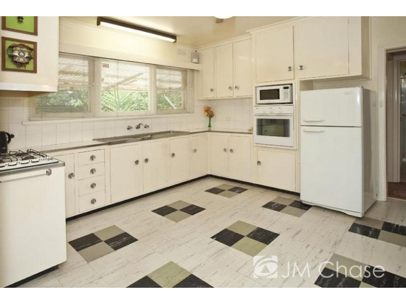 75 Barter Crescent, Forest Hill VIC 3131