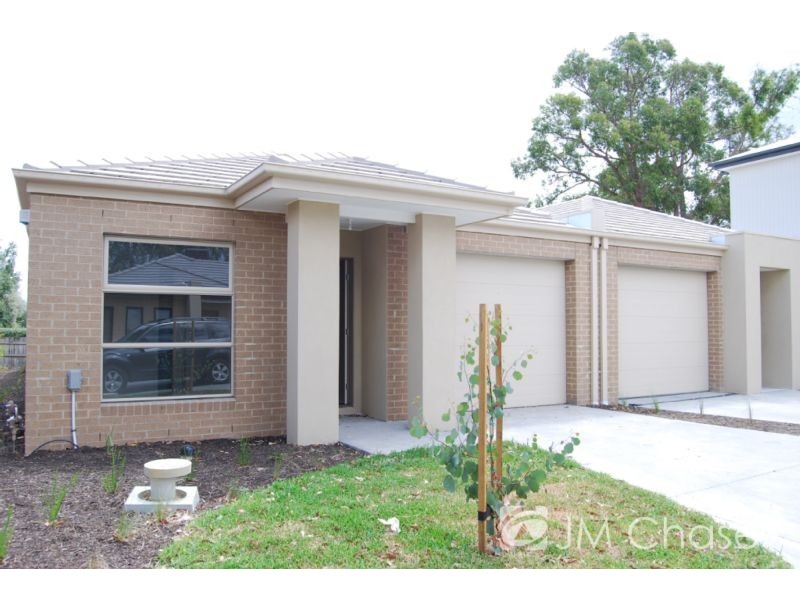 10/12 Irvine Street, Mitcham VIC 3132