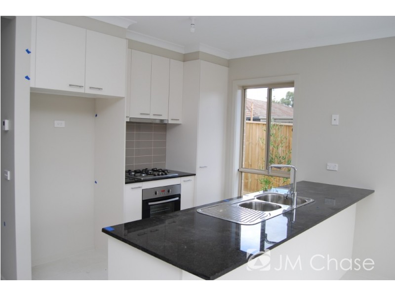 10/12 Irvine Street, Mitcham VIC 3132