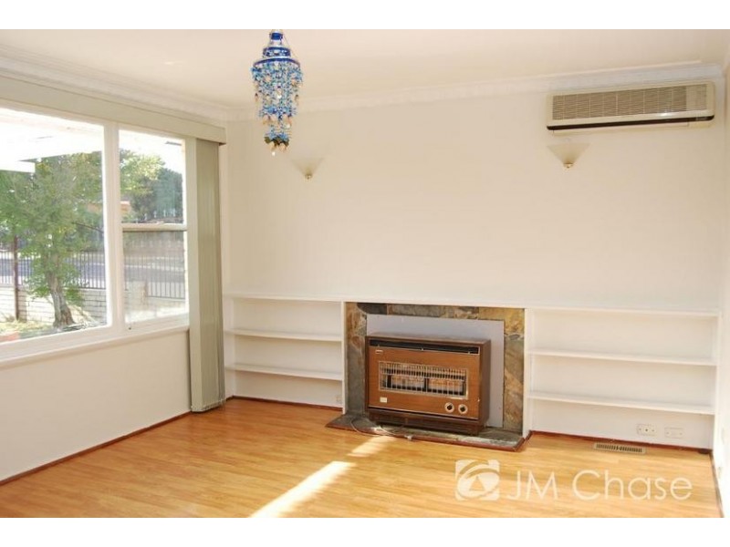 1 Romoly Drive, Forest Hill VIC 3131