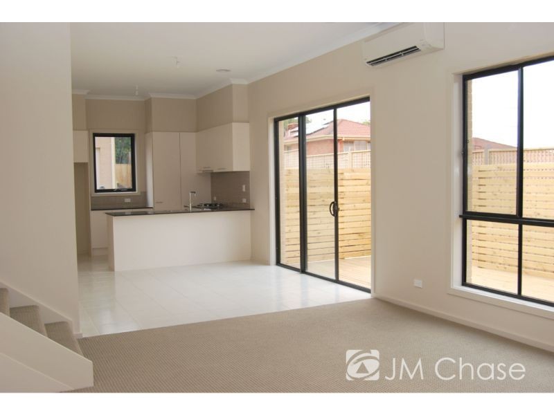 22/12 Irvine Street, Mitcham VIC 3132