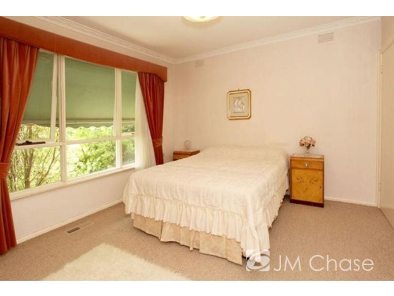 49 Thornhill Drive, Forest Hill VIC 3131