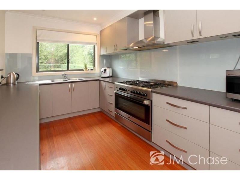 17 Centre Road, Vermont VIC 3133