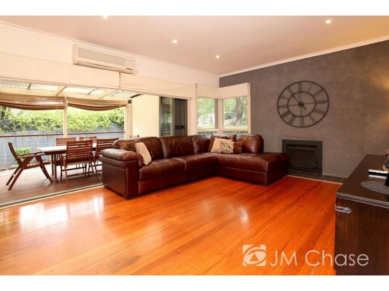 17 Centre Road, Vermont VIC 3133