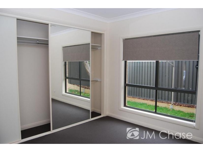 2/48 Romoly Drive, Forest Hill VIC 3131