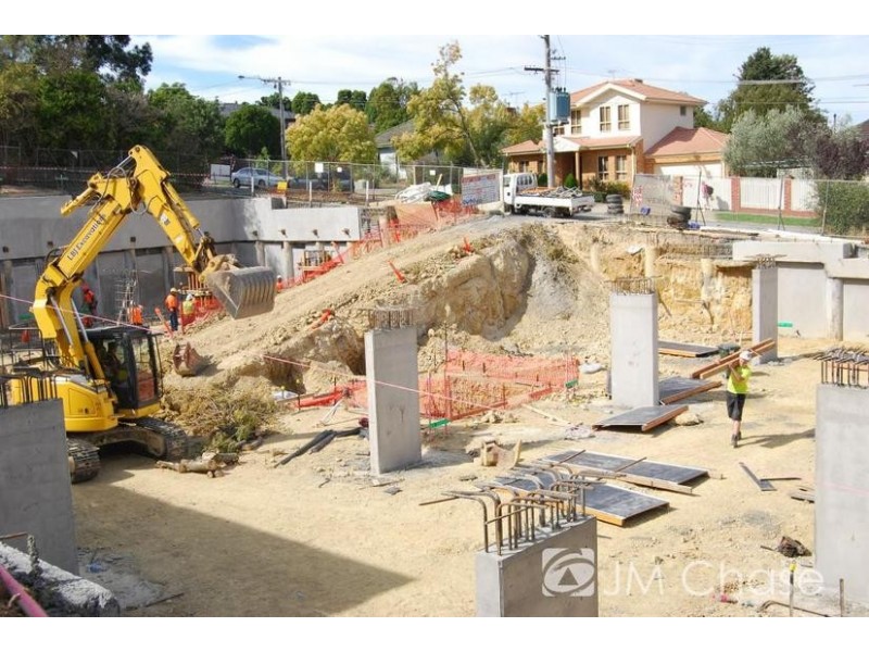 154 Elgar Road, Box Hill South VIC 3128