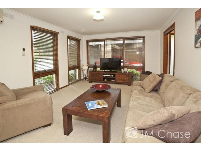 39 Brentwood Drive, Wantirna VIC 3152